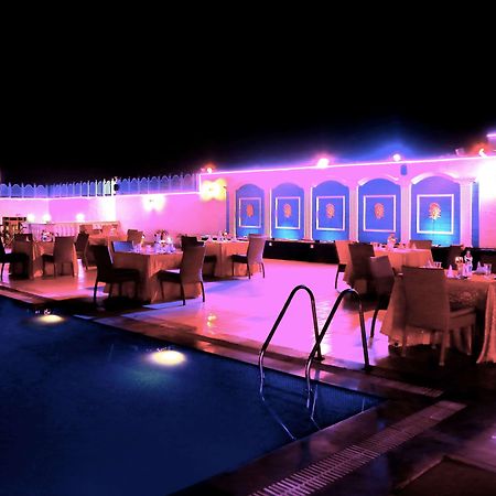 Ramada By Wyndham Amritsar Otel Dış mekan fotoğraf