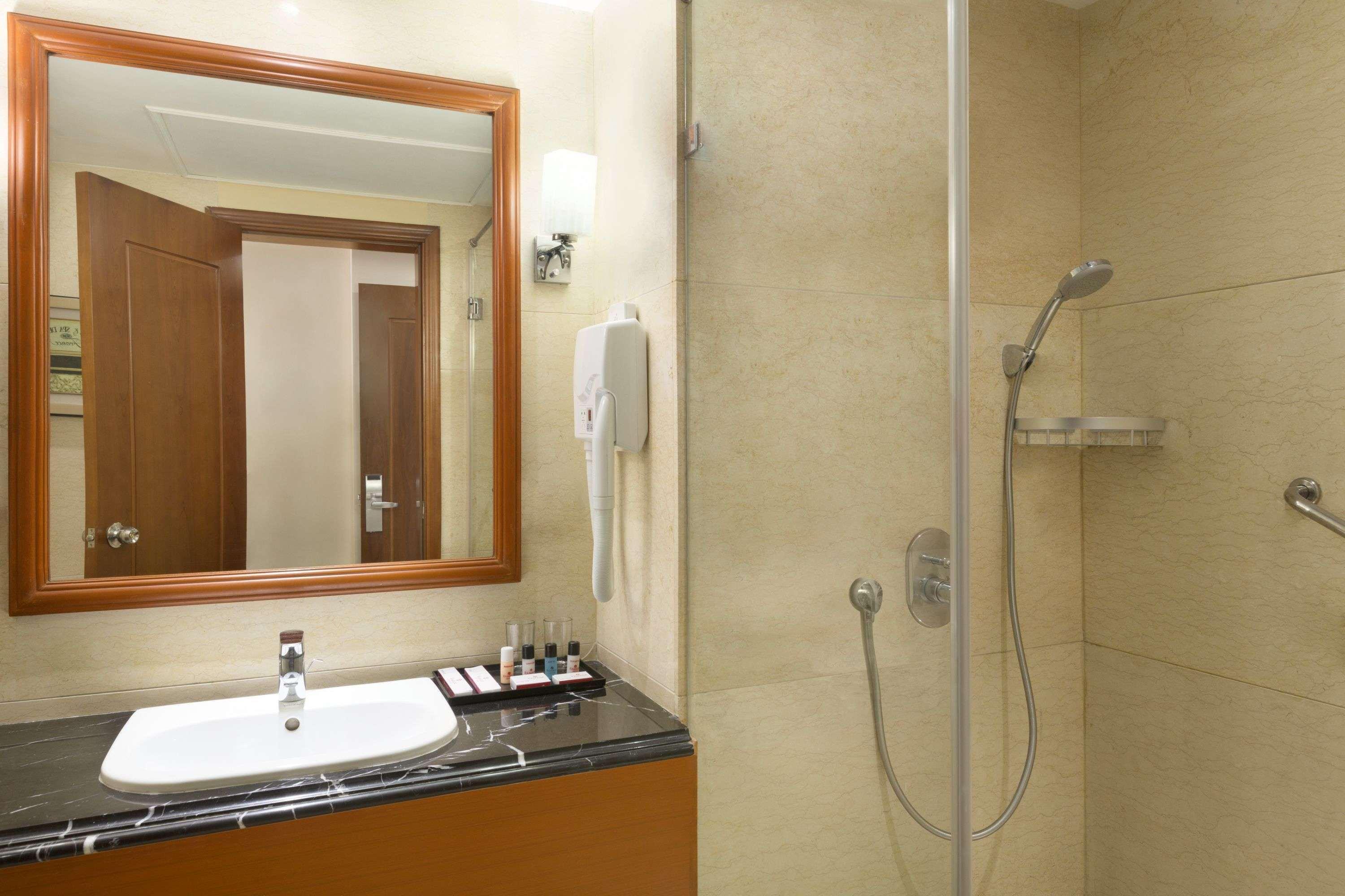 Ramada By Wyndham Amritsar Otel Dış mekan fotoğraf