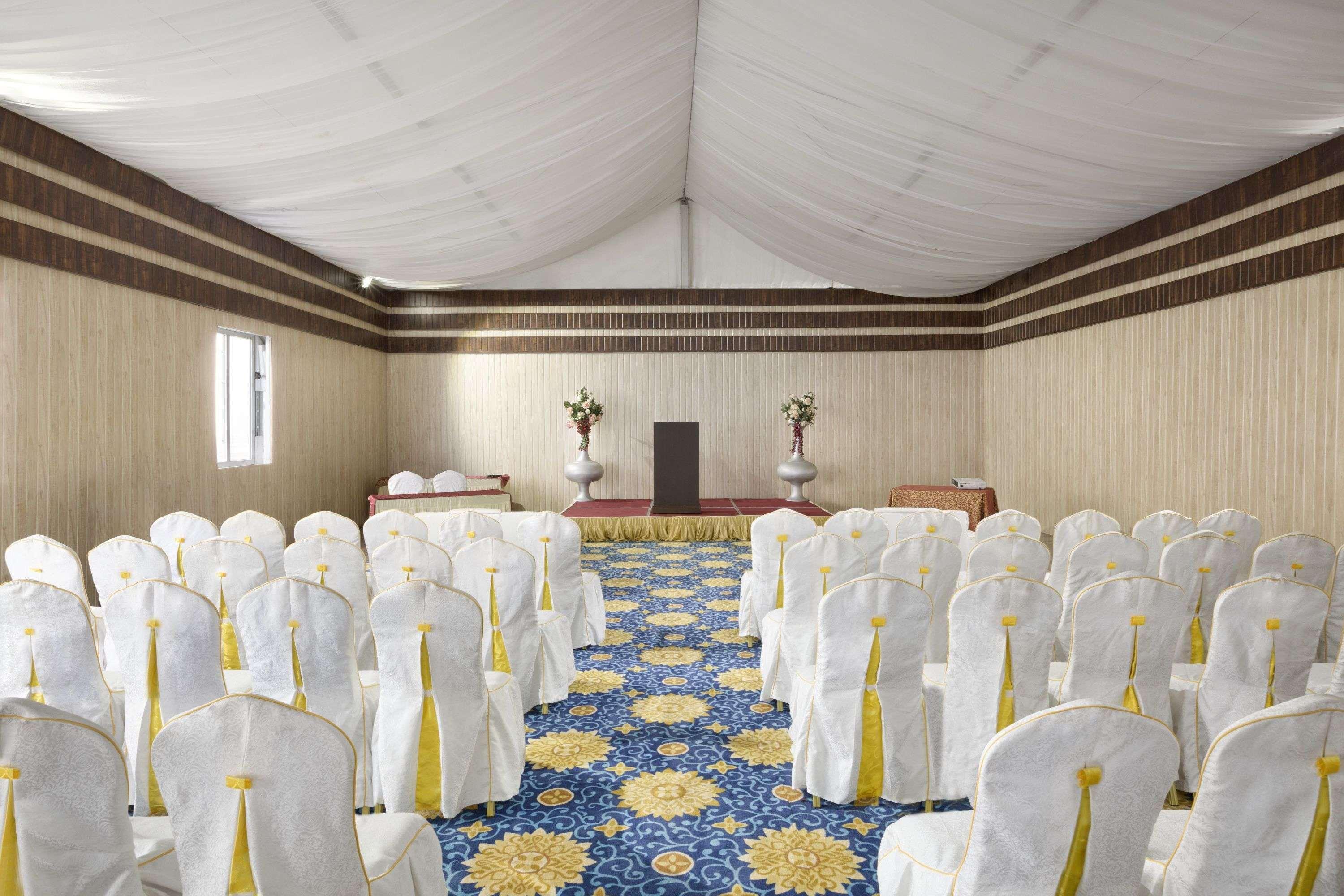 Ramada By Wyndham Amritsar Otel Dış mekan fotoğraf